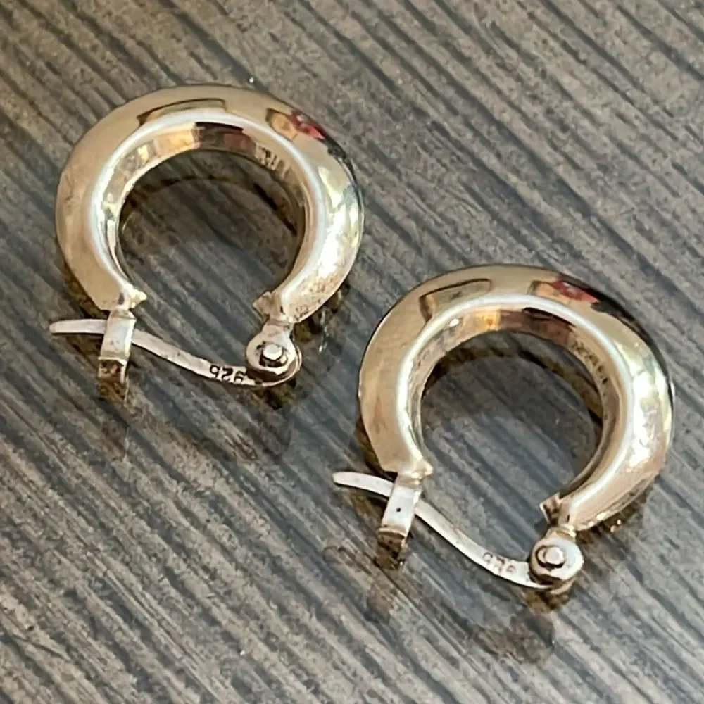 Vintage Sterling Silver Small Puffy Hoop Earrings